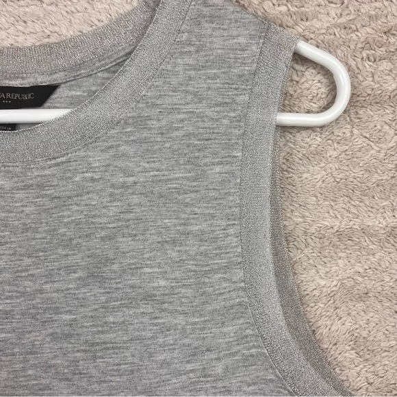Banana Republic Viscose Sleeveless Top Medium Shimmer Trim - Picture 3 of 15